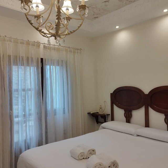 スイート コマレス