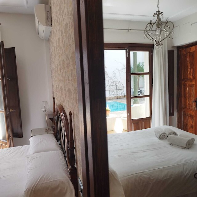 スイート コマレス