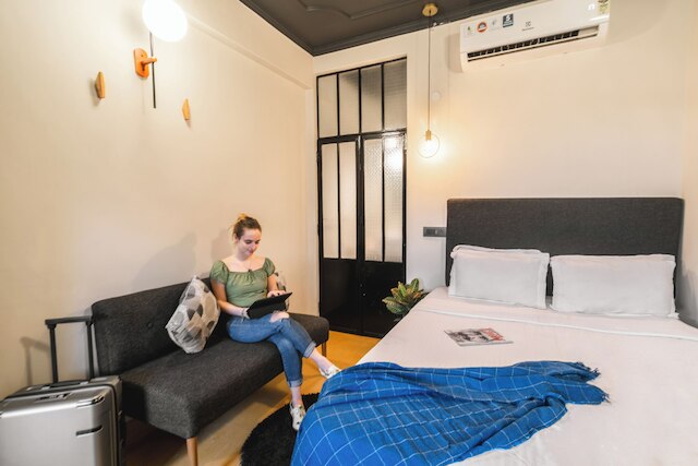 ミニマリスト ワン ハウズ カース ヴィレッジ