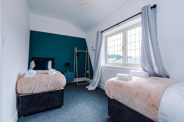 ラブリー 4 ベッド リザランド アパートメント