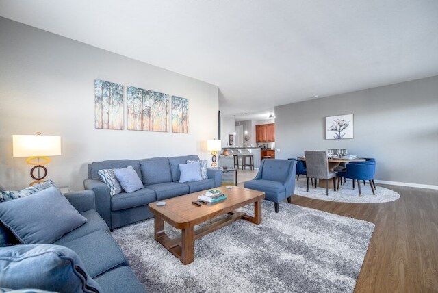 ビスタ ケイ ラグジュアリー ラプソディ 3 ベッドルーム コンド バイ レッドオーニング