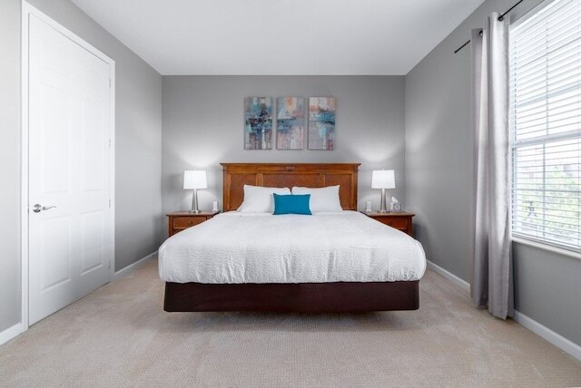 ビスタ ケイ ラグジュアリー ラプソディ 3 ベッドルーム コンド バイ レッドオーニング