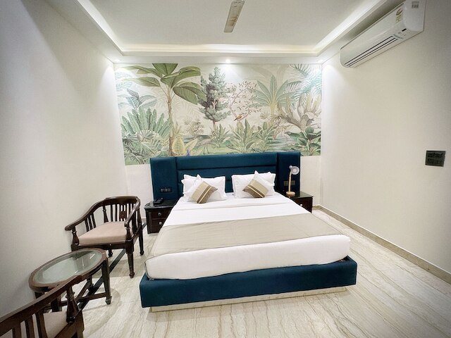 ザ オリオン エクスプレス - イースト オブ カイラシュ