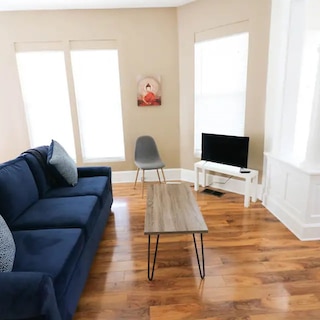 ウィンザー パーク フラット ミニッツ トゥ マス アヴェ