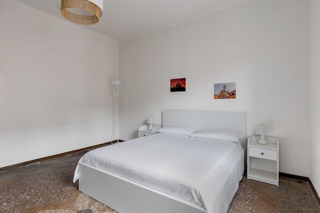 アレッサンドリーニ アパートメント アッラ フィネストレッラ