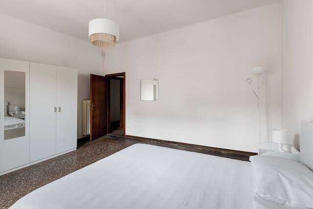 アレッサンドリーニ アパートメント アッラ フィネストレッラ