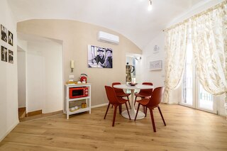 ヴィコ グラツィエッラ 12 イン ナポリ