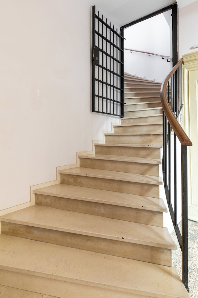 サント ステファノ エレガント アパートメント