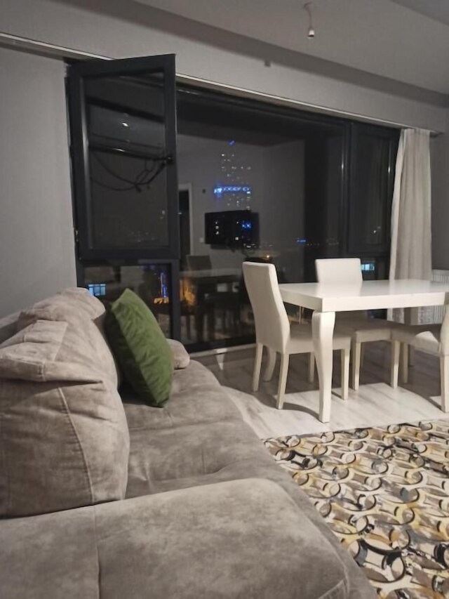 ディラヴァー アパート