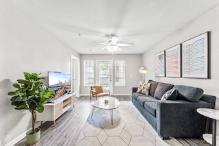 コージー シック 2BR キング スイート ウィズ ジム プール クローズ トゥ DT