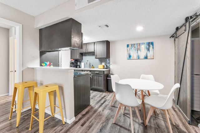 ソコ 2BR コンフィ スイート ウィズ プール キング ベッド ファスト ワイファイ