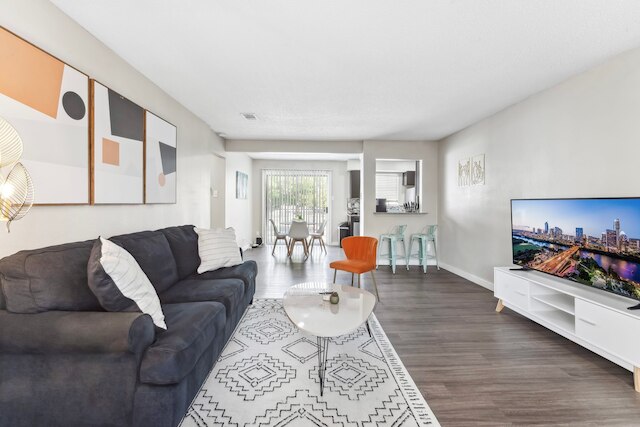 スペーシャス アンド ファン キングベッド 2BR ウィズ プール 5 ミン トゥ DT