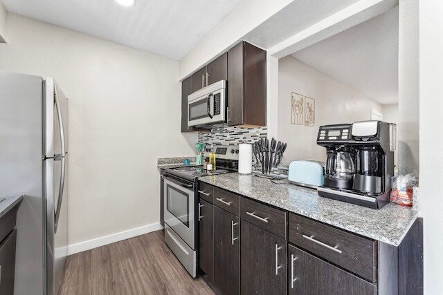 スペーシャス アンド ファン キングベッド 2BR ウィズ プール 5 ミン トゥ DT