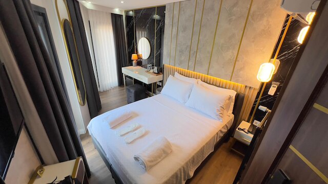 マドリガル ブティックホテル