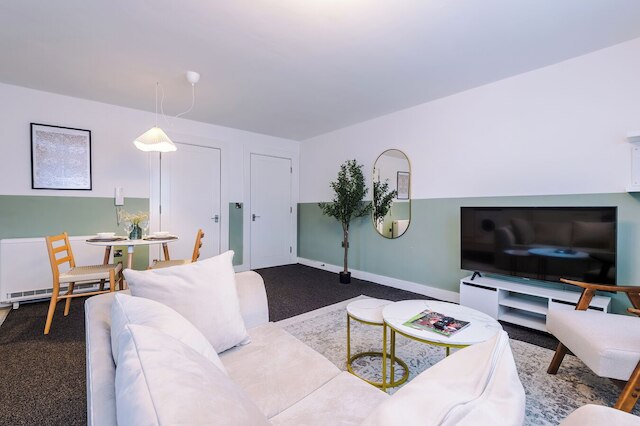 エルム アパートメンツ