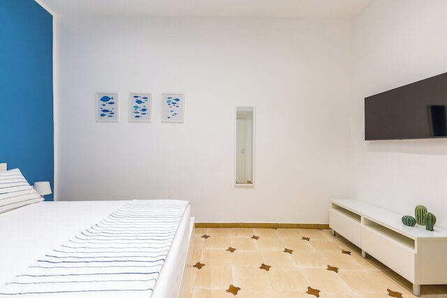 ホワイト & ブルー アパートメント アット サニタ バイ ワンダフル イタリー