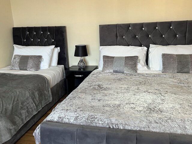 ラグジュアリー ホリデーアパートメンツ