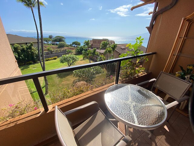 カハナヴィラ F405 イン ラハイナ