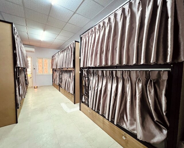 アウレ ホステル