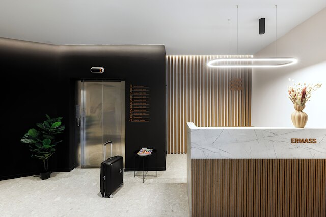 エルマス モダン リビング アパートメンツ