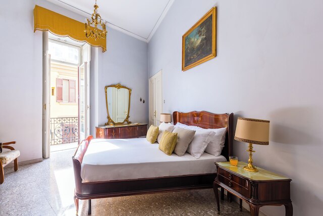 レッティフィロ ファミリー アパートメント