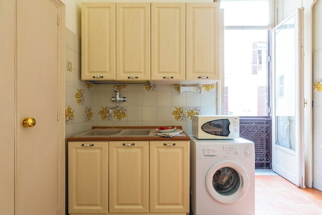 レッティフィロ ファミリー アパートメント