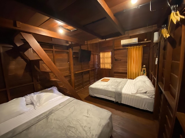 トロピカル ハウス アンド ミニ ゴルフ ヨギャカルタ