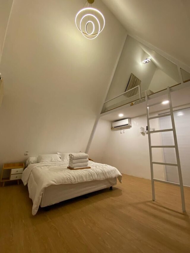 トロピカル ハウス アンド ミニ ゴルフ ヨギャカルタ