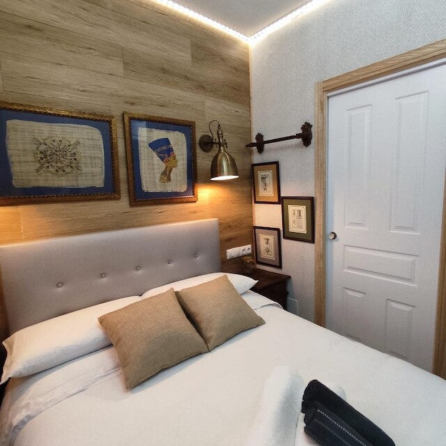 スタジオ オア プライベート ルームズ