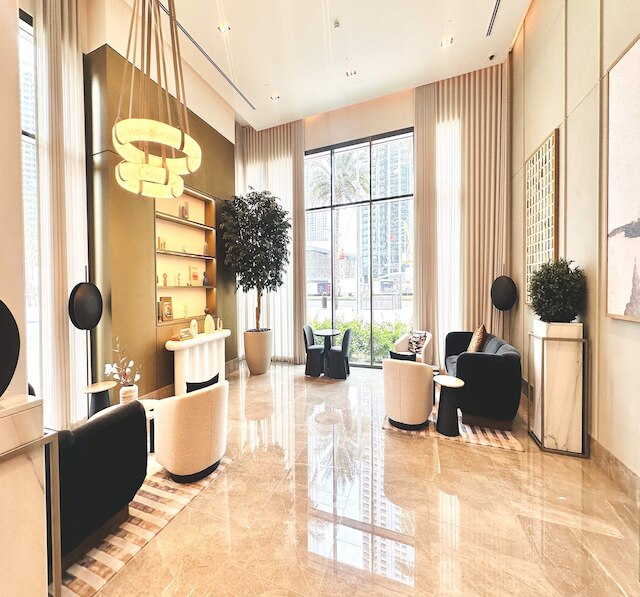 ラグジュアリー 1 ベッドルーム アパートメント アット バージ クラウン