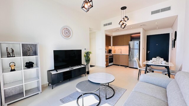 ラグジュアリー 1 ベッドルーム アパートメント アット バージ クラウン