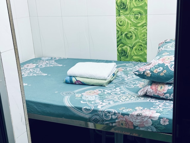 NEW COSMOS GUEST HOUSE