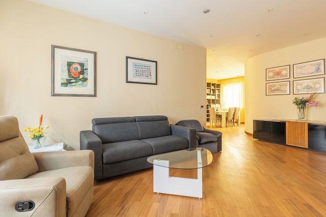 ファミリーエレガントアパートメント