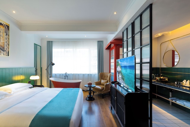 Zheda Yuanzheng Lanshe Hotel