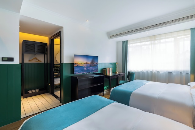 Zheda Yuanzheng Lanshe Hotel