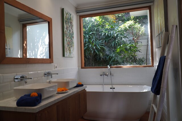 ヴィラ インティ セミニャック バリ