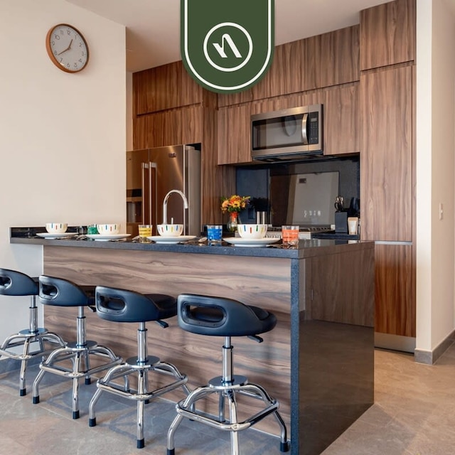 ラグジュアリー 2 BR コンド イン レフォルマ - スカイラインビュー - プール