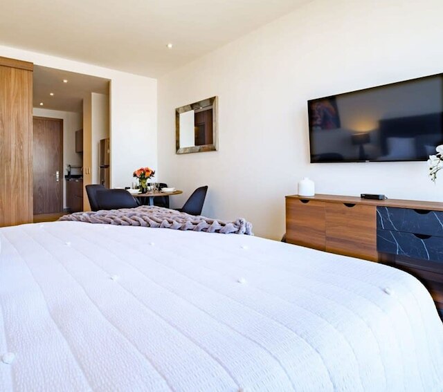 ラグジュアリー スタジオ ニア レフォルマ - プール - ジム - サウナ