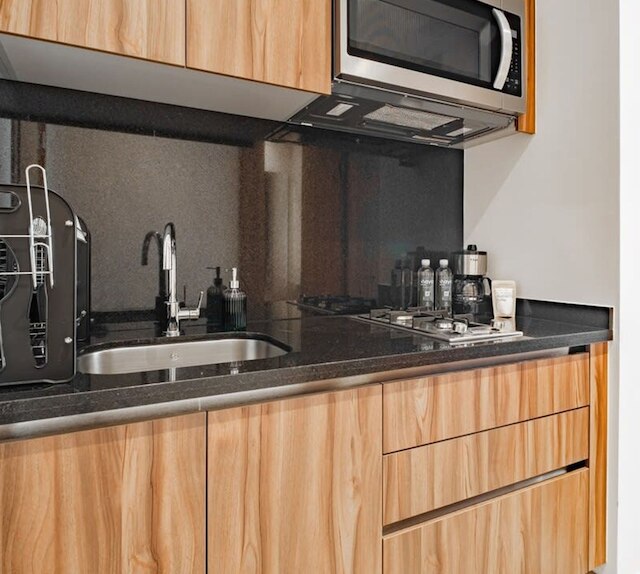 ラグジュアリー スタジオ ニア レフォルマ - プール - ジム - サウナ