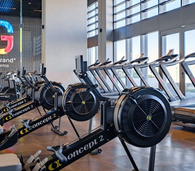 ラグジュアリアス 1ベッドルーム コド ニア レフォルマ - プール - ジム