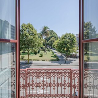 リービング イン ポルト シティビューアパートメント 1F