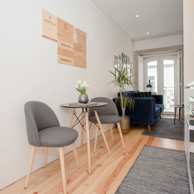 リービング イン ポルト コージーシックダウンタウン