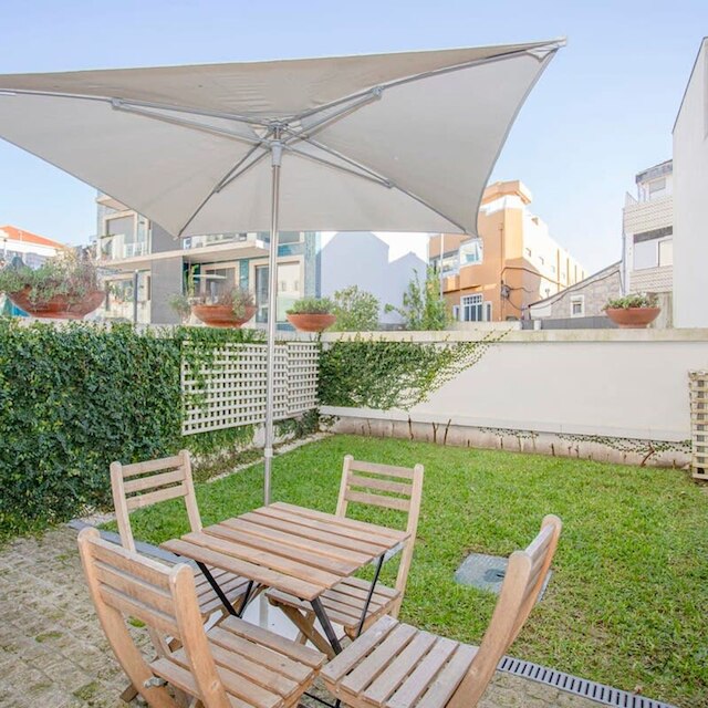 リービング イン ポルト - ガーデン ライト メザニン