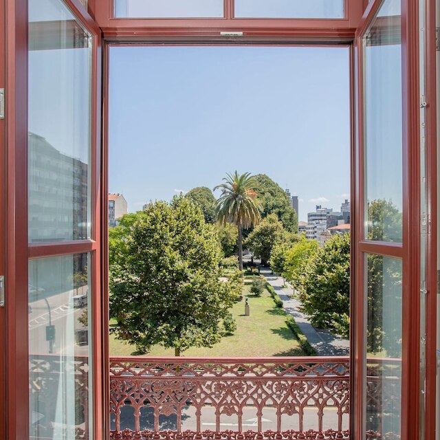 リビングインポルト シティビューアパートメント 2F