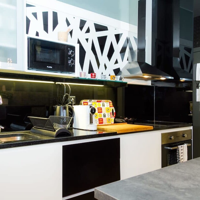 リービング イン ポルト インヴィクトゥス ボルハオ マーケット