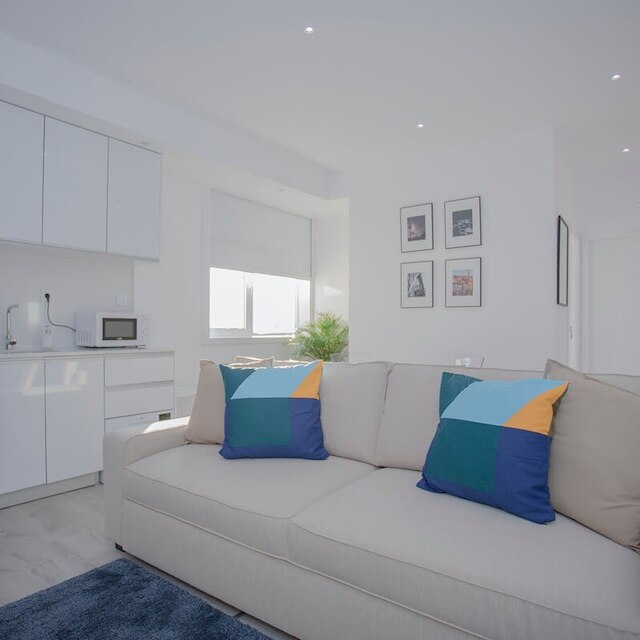 リビング イン ポルト センター スポット アパートメント