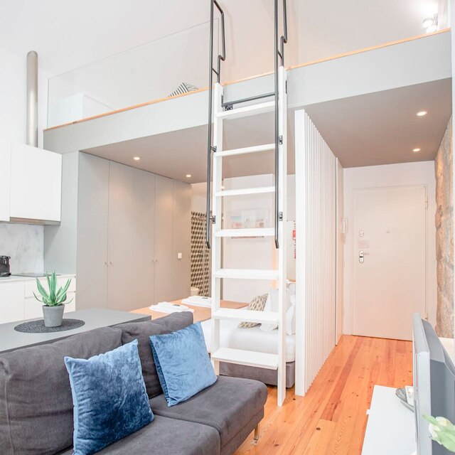 リビング イン ポルト - ハート オブ ポルト メザニン