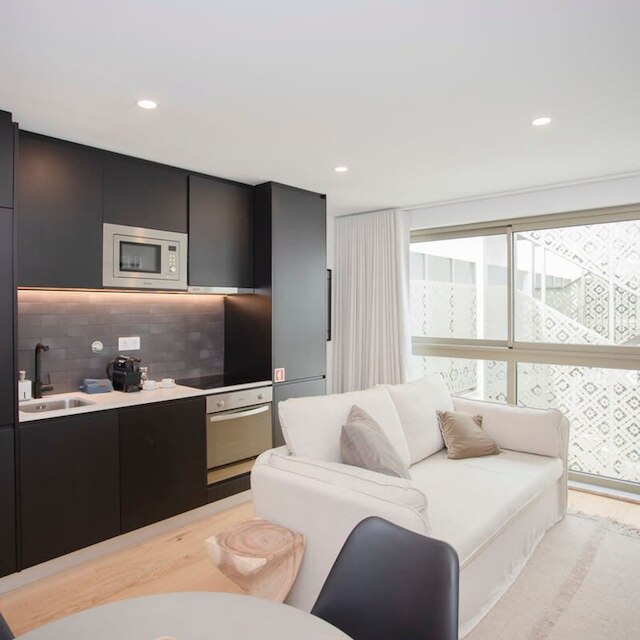 NAX アパートメント E バイ リービング