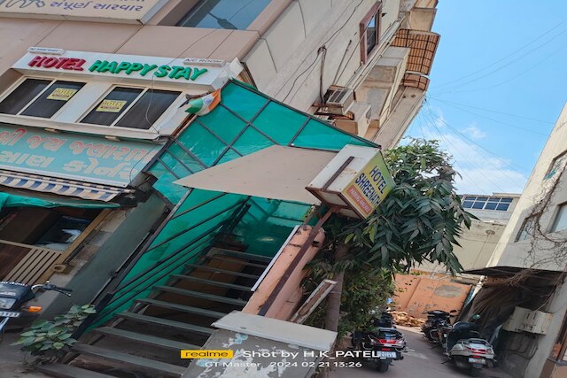 ホテル ハッピー ステイ