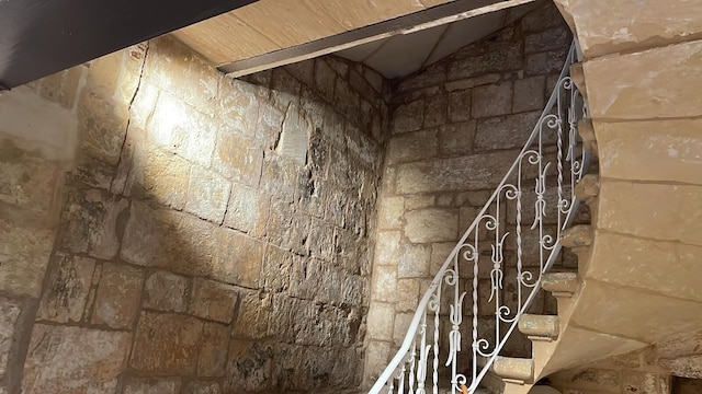 バッテリーハウス